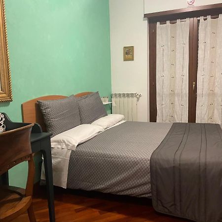 לינה וארוחת בוקר פיומיצ'ינו Bb Nuova Fiera Di Roma מראה חיצוני תמונה