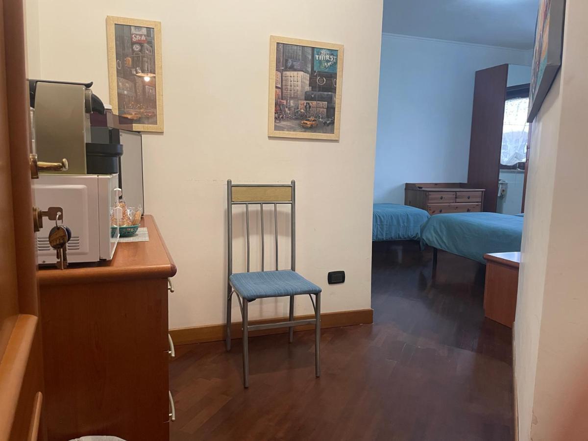לינה וארוחת בוקר פיומיצ'ינו Bb Nuova Fiera Di Roma מראה חיצוני תמונה