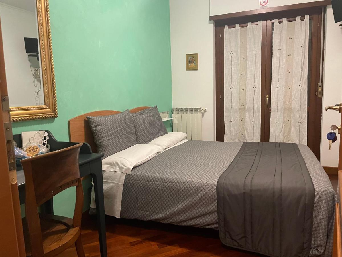 לינה וארוחת בוקר פיומיצ'ינו Bb Nuova Fiera Di Roma מראה חיצוני תמונה